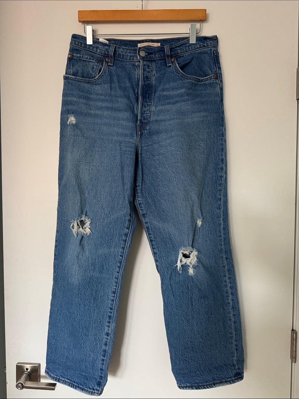 Levi's Women's Ribcage Straight Leg Ankle Jeans - Distressed Medium Blue